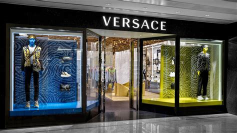 versace negozi o rimini|Rivenditori Versace a Rimini .